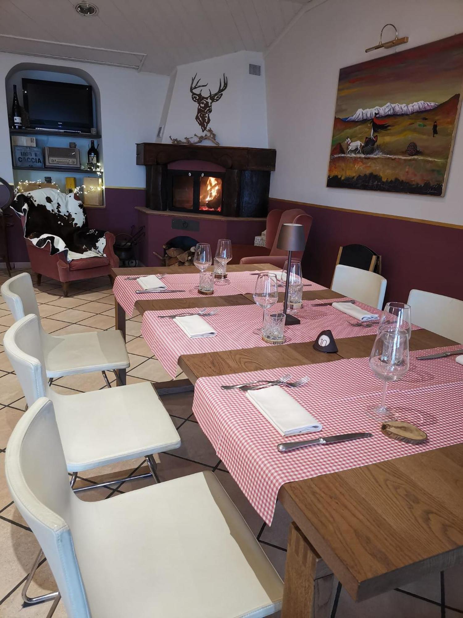 Hotel Pineta Ristorante Country House In Fabriano Campodonico  Bagian luar foto